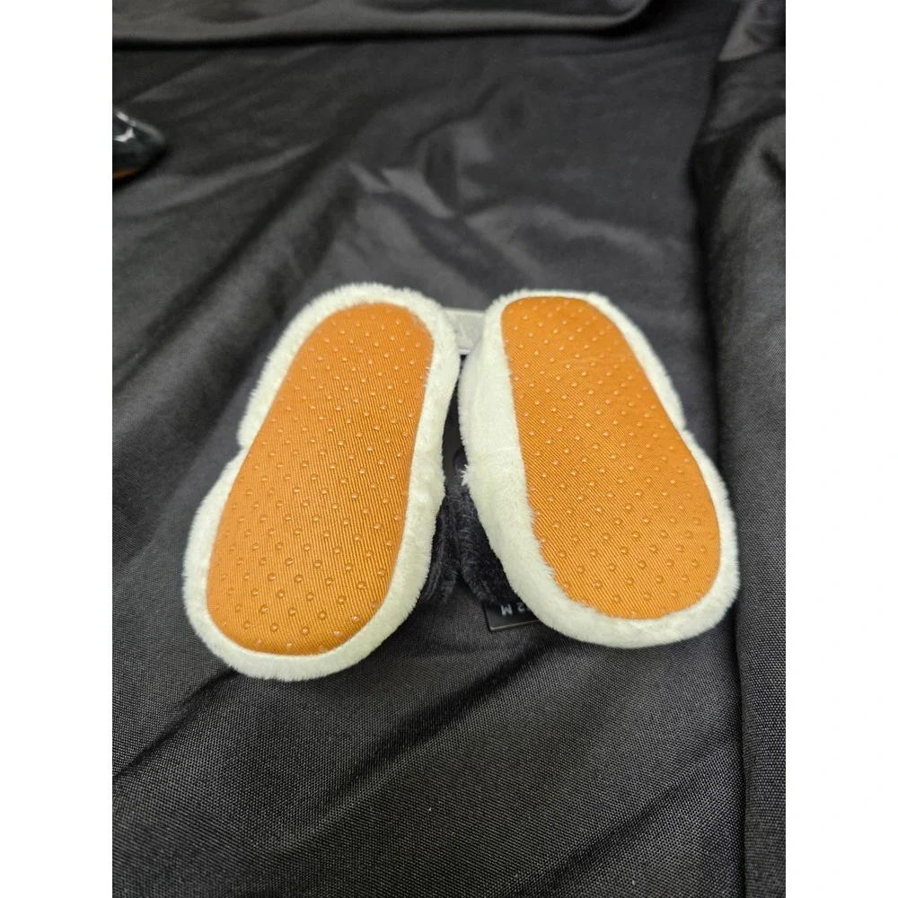 Old Navy Baby Puppy Dog Plush Faux Fur Slippers White Black 6-12M 804406-00-1
